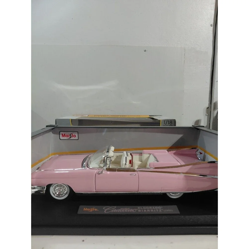 Maisto 36813 Special Edition 1:18 Diecast 1959 Cadillac Eldorado Britz w/box